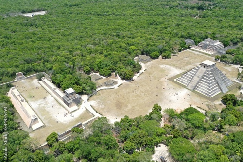 Zona Arqueológica d e Chichén-Itzá, Yucatán. México 