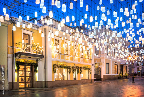 New Year in Stoleshnikov lane and Chanel store, Moscow