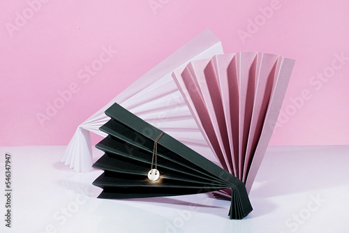 Naszyjnik na kolorowym origami