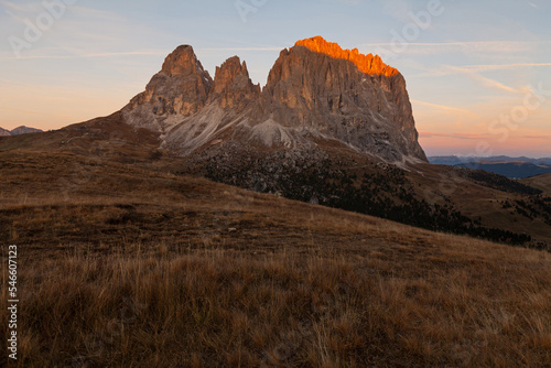 Italy south tyrol dolomites mountains Langkofel Plattkofel dawn - Alpenglow