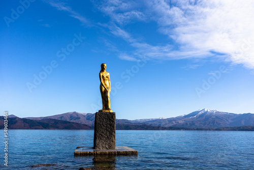 秋田、日本百景の田沢湖・11月、日本