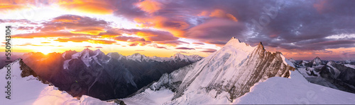 Sonnenaufgang Bishorn, Weißhorn, Monte Rosa, Mischabelgruppe