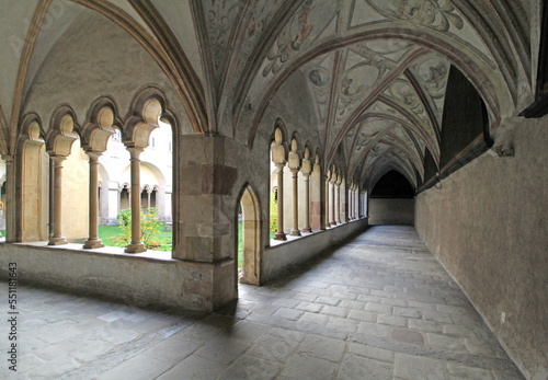 portico del chiostro della Chiesa dei Francescani a Bolzano