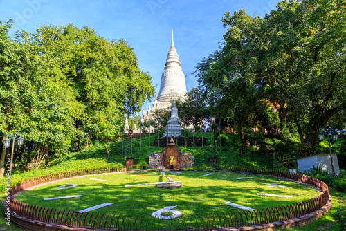 Wat Phnom Khmer Temple Phnom Penh Cambodia