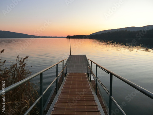 Tramonto sul lago di Comabbio