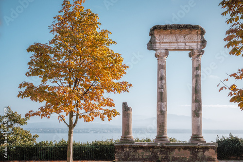 Colonnes romaine à Nyon, Suisse