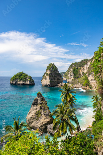 The beautiful sandy beach (Diamond beach) with rocky mountains and clear water in Nusa Penida, Bali, Indonesia