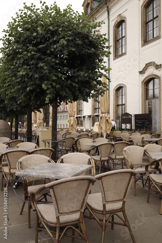 Kawiarnia, stoliki za zewnątrz, Drezno, Niemcy