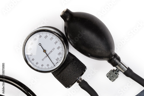 Aneroid manometer and rubber bulb of the mechanical aneroid sphygmomanometer