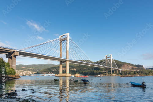 El puente de Rande visto desde Redondela (Galicia, España)