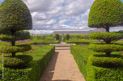 Ogrody Villandry nad rzeką Cher w Francji