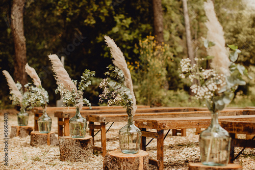 Cérémonie de mariage dans les bois