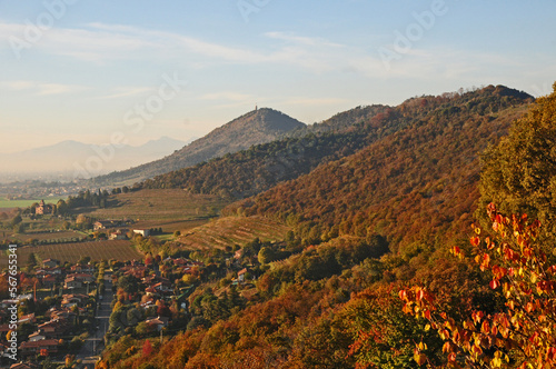 Franciacorta al Montorfano di Rovato al tramonto (Brescia) 