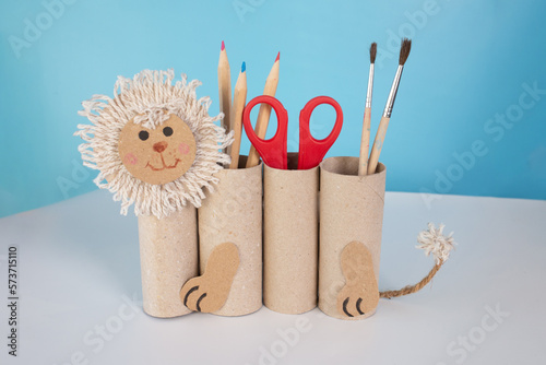 toilet paper roll craft, recycle concept, DIY for kids, simple activity