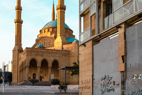 Mohammad Al-Amin Mosque and Saint George Greek ortodox church in the background in the center of Beirut, Lebanon.