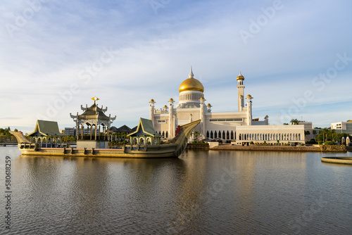 iconic building in Bandar Seri Begawan Brunei,Sultan Omar Ali Saifuddin Mosque with blue sky and white clouds in background
