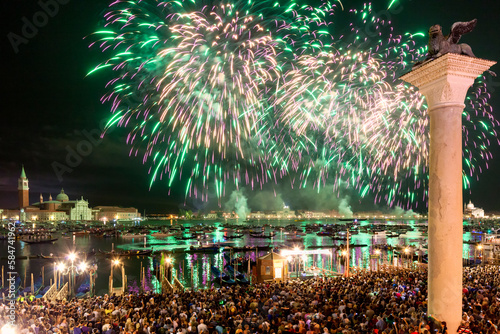 Venezia, Giudecca. Fuochi artificiali per la Festa del Redentore 