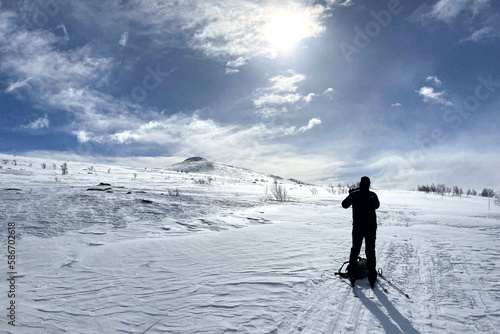 Auf Skitour in Jotunheimen , - Winterlandschaftim Gegenlicht - Norwegen