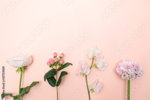 ピンクの花のロマンチックでエレガントな背景