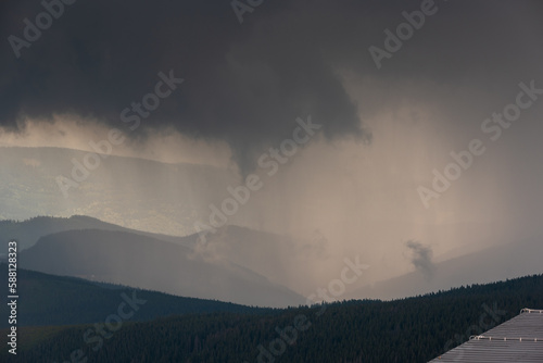 Wakacyjna burza na Śnieżce, Karkonosze / Holiday storm on Śnieżka, Karkonosze