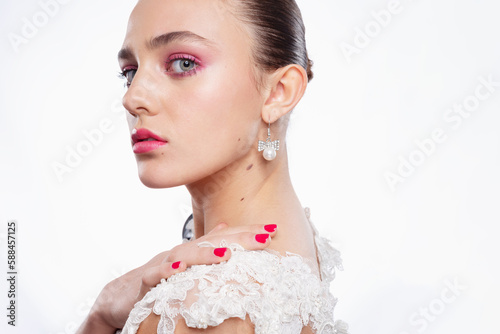 Fotografía de estudio de belleza: Capturando la esencia de la feminidad