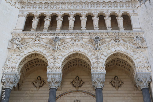 Fronton de la Basilique Notre-Dame de Fourvière - Lyon