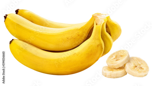 Cacho de bananas e rodelas de bananas descascadas em fundo transparente - banana madura isolada