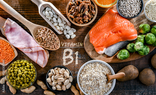 Composition with food products rich in thiamine or vitamin B1