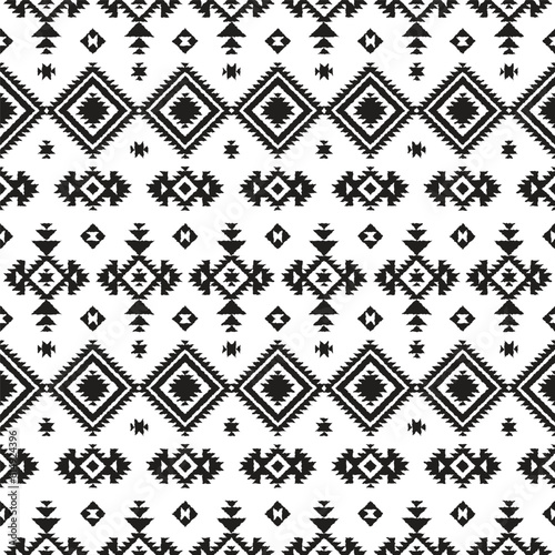 SEAMLESS AZTEK TRIBAL PATTERN 004