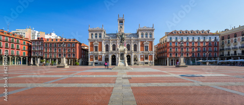 A Picturesque Summer Morning at Valladolid's Plaza Mayor - Embracing the Panorama