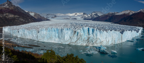 glaciar Perito Moreno en calafate. sur argentino