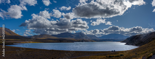 Lago caviahue en localidad del mismo nombre
