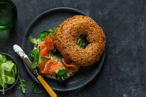 smoked salmon bagel sandwich