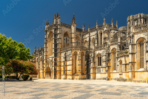 Zespół klasztorny Batalha Monastery w Portugalii, detale architektoniczne. Ze względu na unikatową wartość kulturową został wpisany na światową listę UNESCO.
