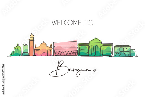 Single continuous line drawing Bergamo city skyline, Italy. Historical town landscape in world. Best holiday destination wall decor. Editable stroke trendy one line draw design vector illustration
