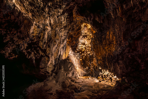 Tropfsteinhöhle Schulerloch bei Essing