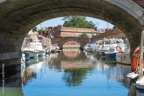 Vue des canaux du quartier de la petite Venise de Livourne, Italie.