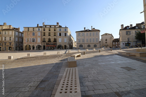 La place de la république, ville de Auch, département du Gers, France