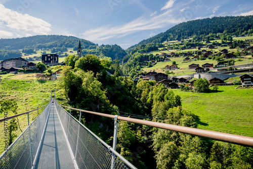 Passerelle de Troistorrents Chenarlier en Suisse