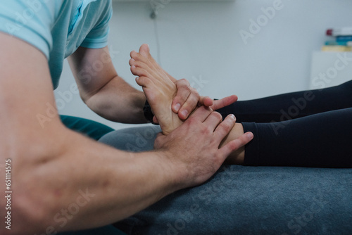 stopa, noga, masaż, fizjoterapia, kostka, palce, ręce, gabinet, gabinet fizjoterapeutyczny, zdrowie