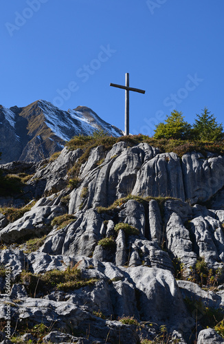 Bergkreuz auf der Alp Geissboden bei Gitschenen, Isenthal, Kanton Uri