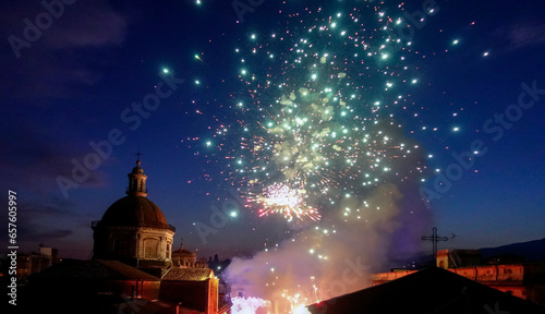 Fuochi d'artificio sulla basilica di san Sebastiano ad Acireale 10248