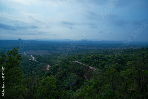 Subida para a Serra do Estrondo, em Axixá - Tocantins