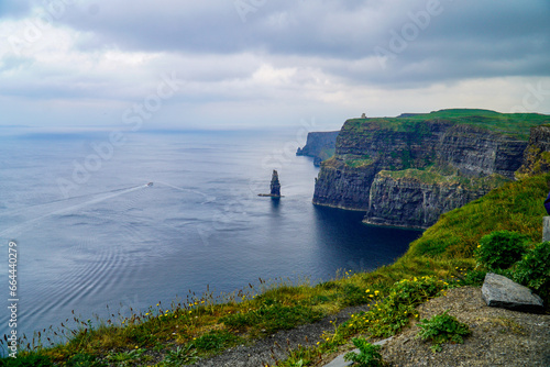 Klify Moher Irliandia statek 