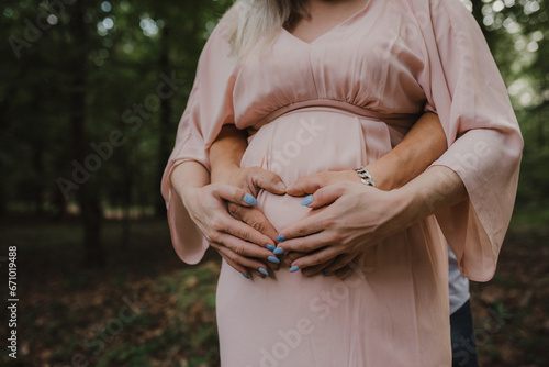 dziecko, ciąża, noworodek, oczekiwanie, ciążowy brzuszek, child, pregnancy, newborn, waiting, pregnant belly, stopa, dzieci, bobasy, noga, ciało, palce, palec, dzieciństwo, mama