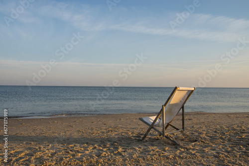 Relaks na plaży nad morzem Bałtyckim w Międzyzdrojach