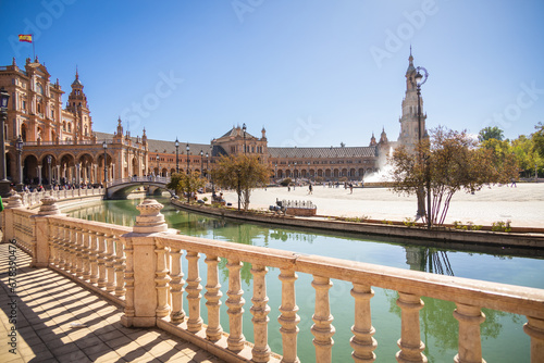 Blick Vorplatz Königspalast Sevilla