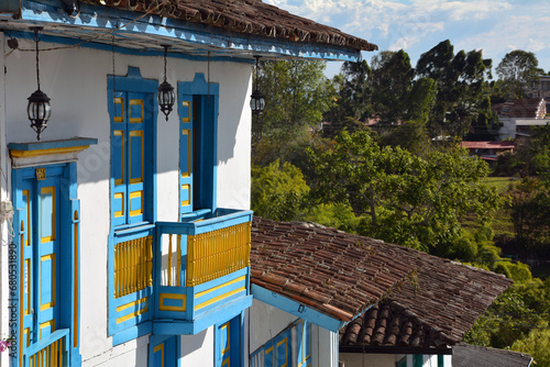 Bunte Hausfassaden in Salento, Departamento Quindio, Kolumbien