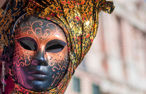 The mask with the Egyptian turban for the Carnival days