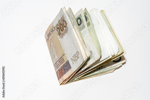 plik banknotów w walucie polskiej w złotych
